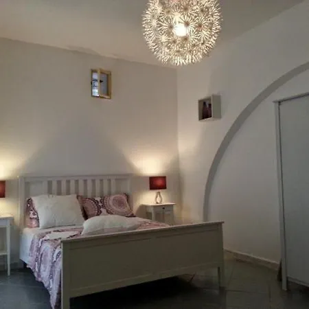 Old Town לינה וארוחת בוקר 3*