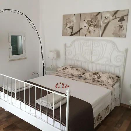 Old Town Bed & Breakfast Bari